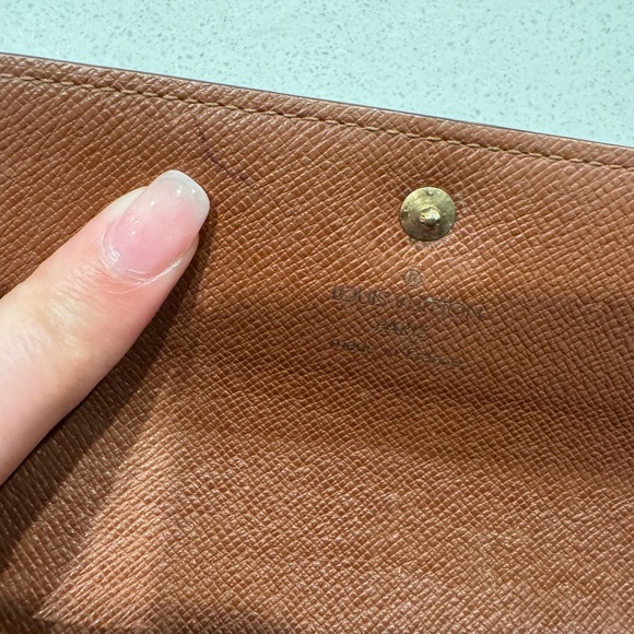 Louis Vuitton Monogram Wallet - Picture 9 of 17